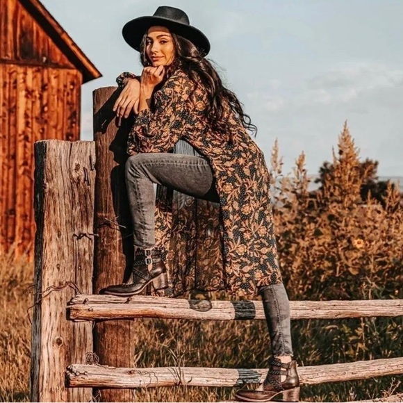 NWB Freebird Saphire Boots 8, Black - Picture 4 of 13